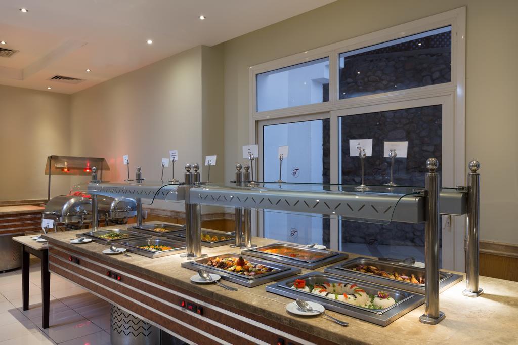 Naama Bay & Resort 5*